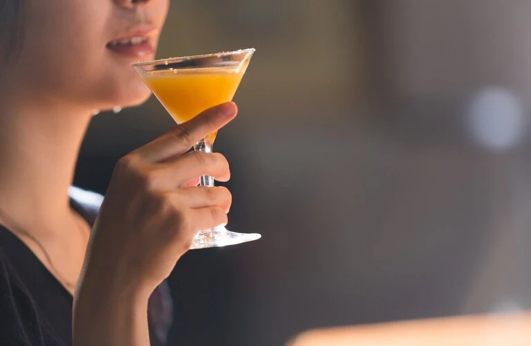 一人で楽しむ時間 | 大阪府城東区のダイニングバーならDining Bar Humming Bird