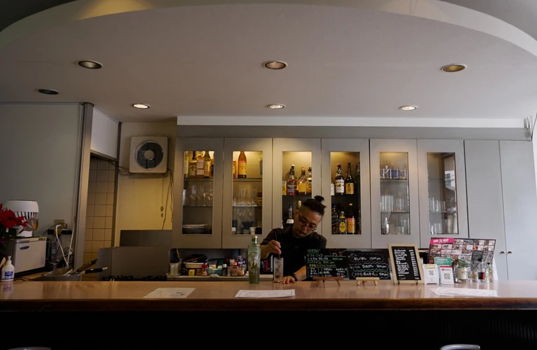 駅近の便利なお店 | 大阪府城東区のダイニングバーならDining Bar Humming Bird